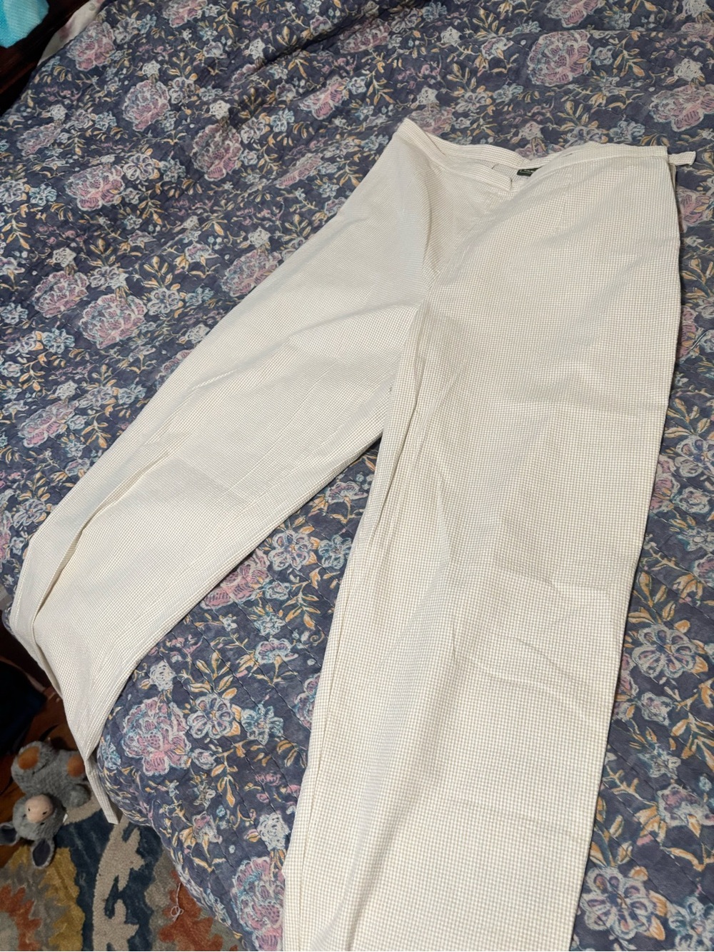 100% cotton L.L.Bean Women's Tan and White Gingham pant
